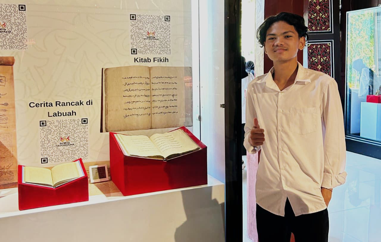 Penulis: Ari Yuliasril